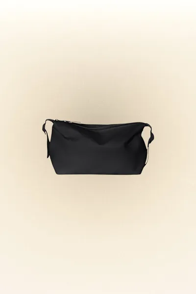 Shop Rains Hilo Wash Pochette In Black