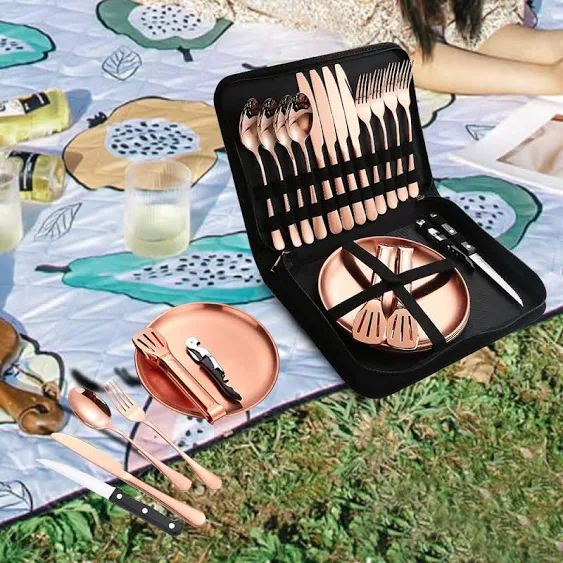 A Houseware Picnic Tableware Set