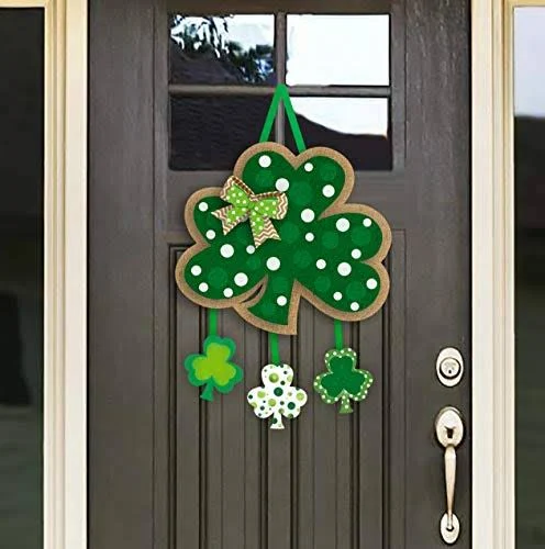 FRIDAY NIGHT St. Patrick's Day Door Sign, Irish Hanging Welcome Board 3-D Cardboard Green Shamrock Hanger Home Wall Decor