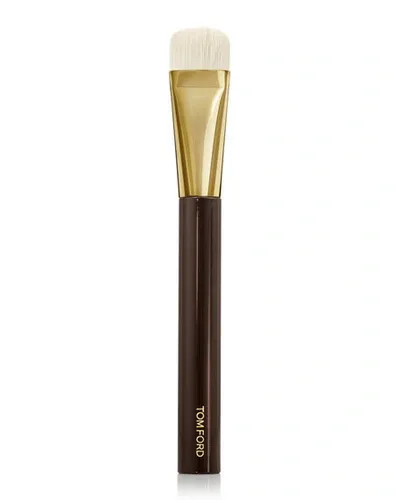 Shade and Illuminate Makeup Brush 04 