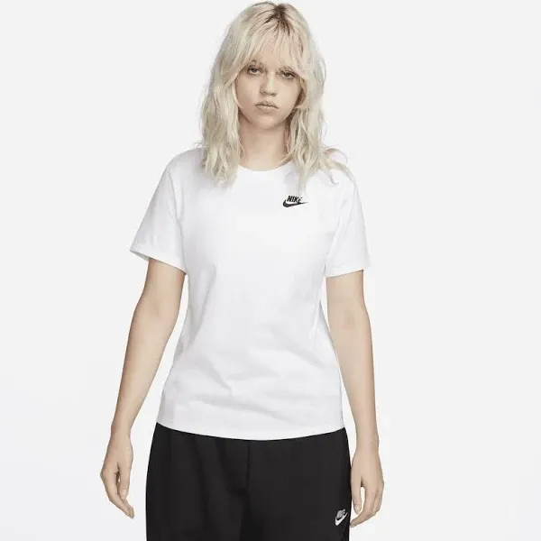 DX7902 690 Nike  Sportswear Club Essentials Tee WOMEN  Size  L