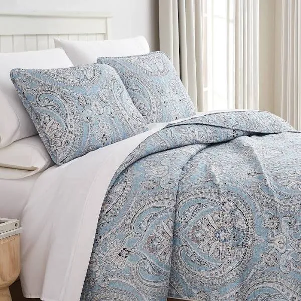 Southshore Fine Living Inc. Paisley Bedding Quilt Set Lightweight