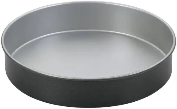 Cuisinart Chef's Classic 9 inch Round Cake Pan