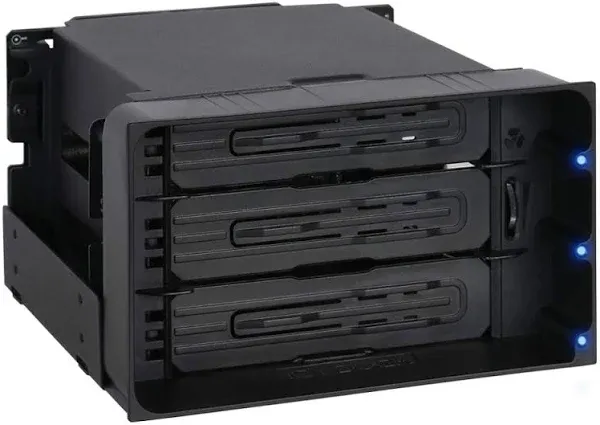 Icy Dock FlexiDOCK MB830SP-B Drive Enclosure