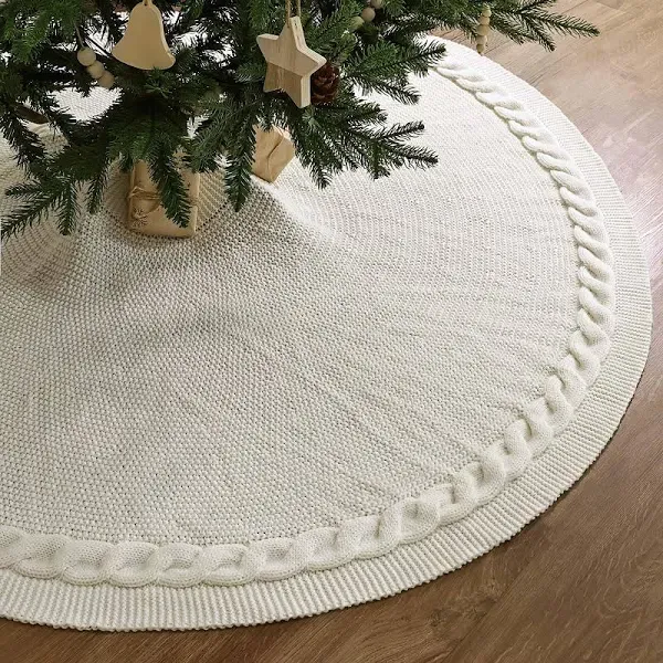 Limbridge Knitted Christmas Tree Skirt