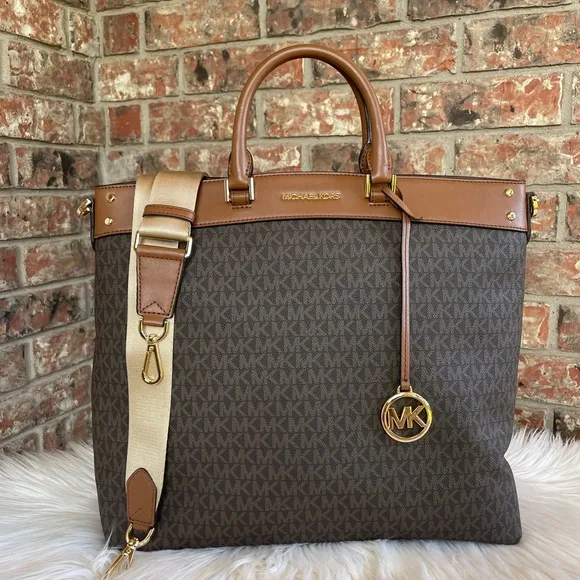 Michael Kors Large Travel Tote Bag (Signature Brown)