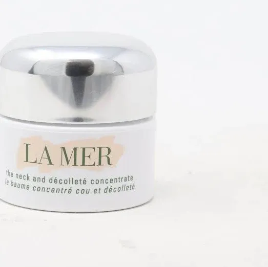 La Mer The Neck and Decollete Concentrate