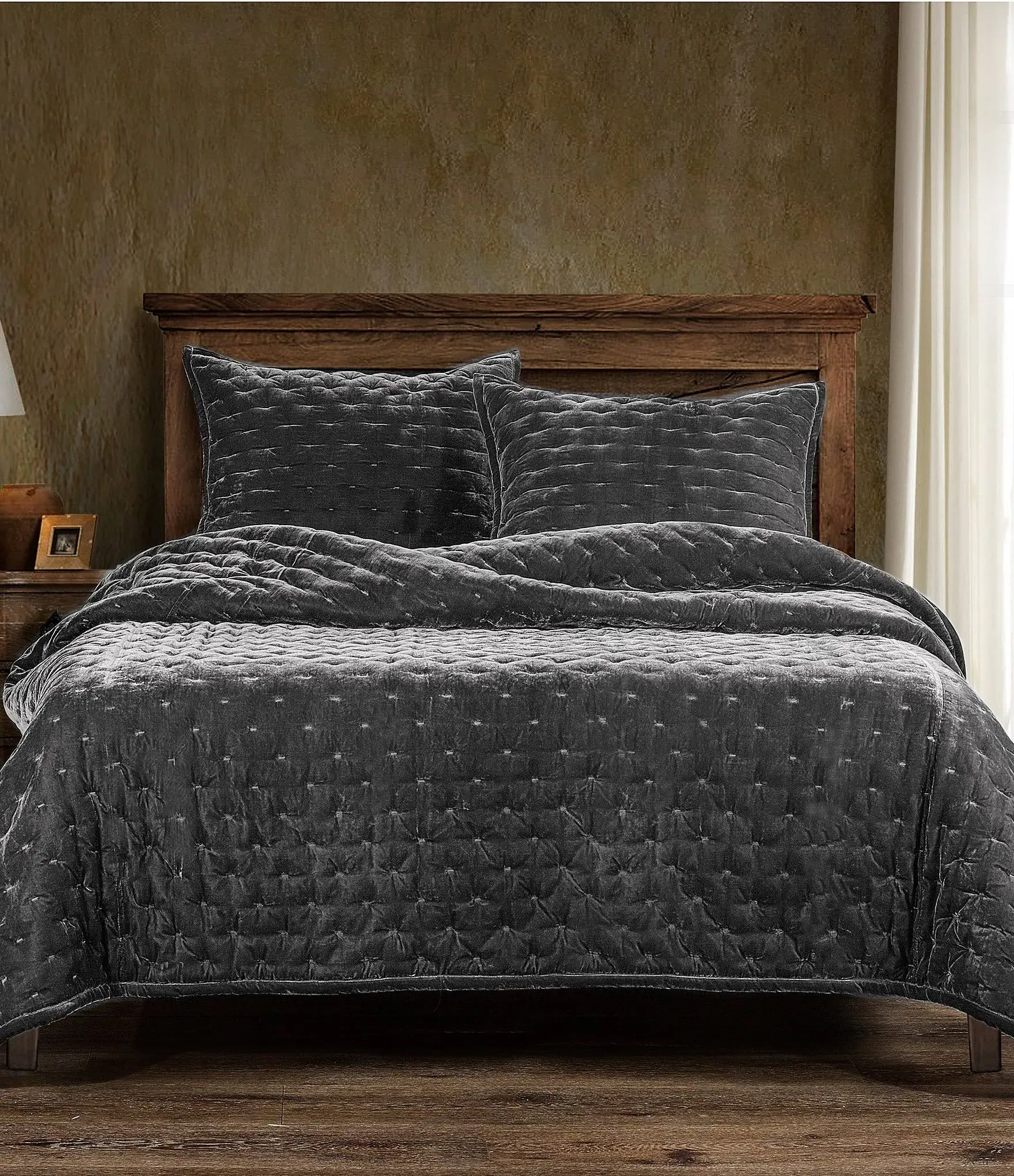 HiEnd Accents Stella Faux Silk Velvet Quilt, Queen