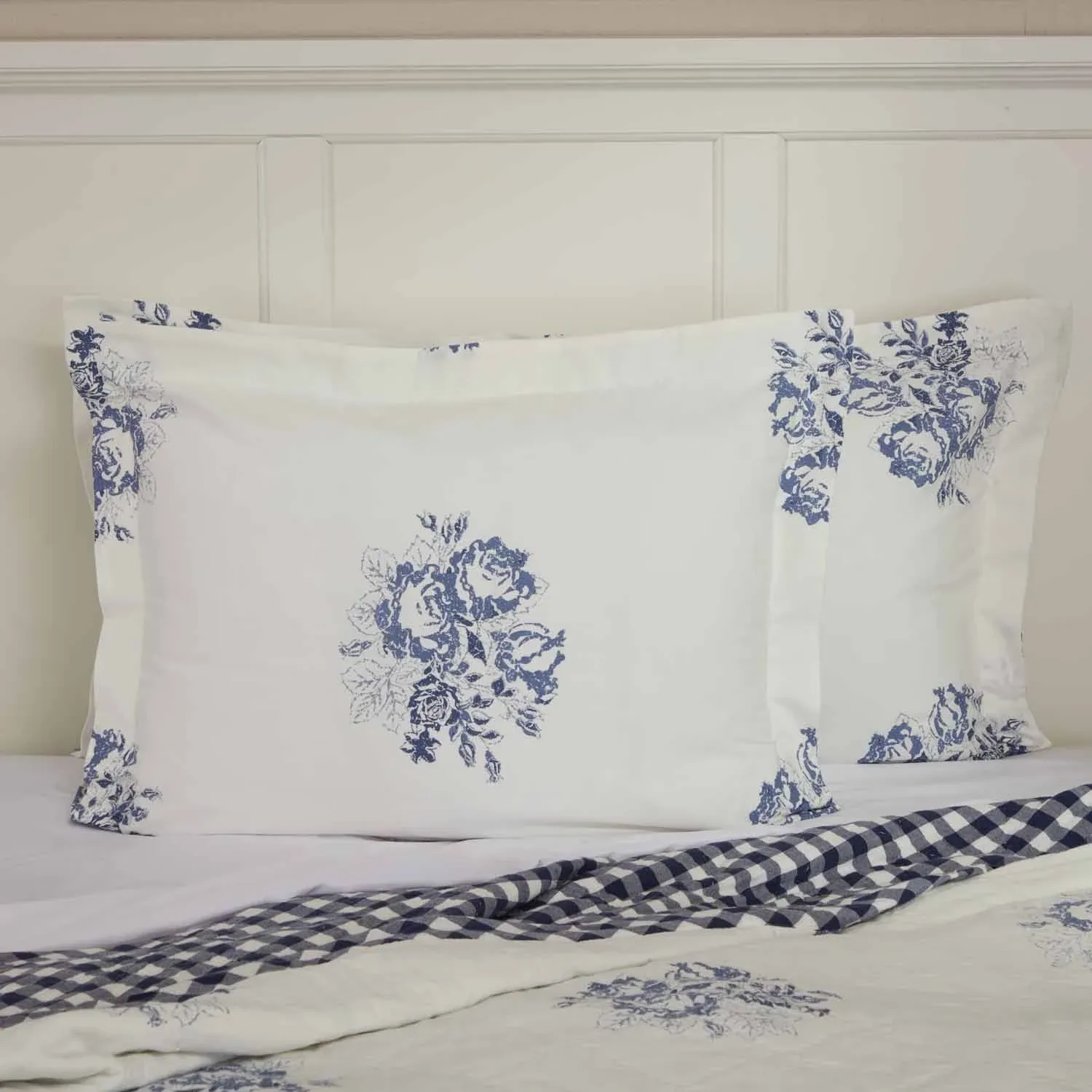 Lydia Blue Sham (Size: Standard Sham/Pillowcase)