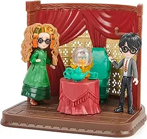 Wizarding World Harry Potter, Magical Minis Hogwarts Divination Classroom, 2 Exclusive Figures and 6 Accessories, Kids Toys for Ages 6 and up