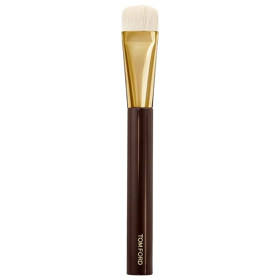 Tom Ford Shade and Illuminate Brush 04