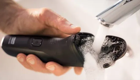 PHILIPS Norelco Shaver 1100 - S1016/90 | Blain's Farm & Fleet