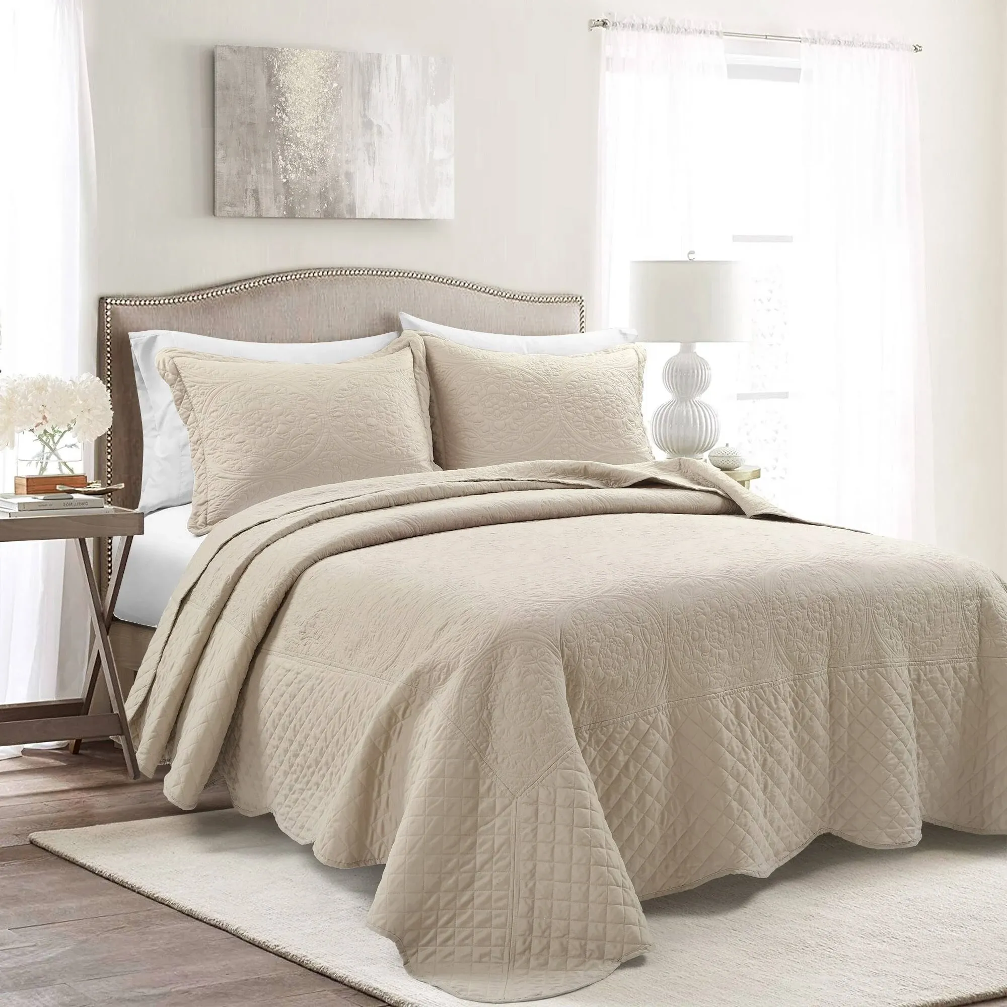 Lush Decor Medallion Scallop 5 Piece Bedspread Set, Queen, Neutral